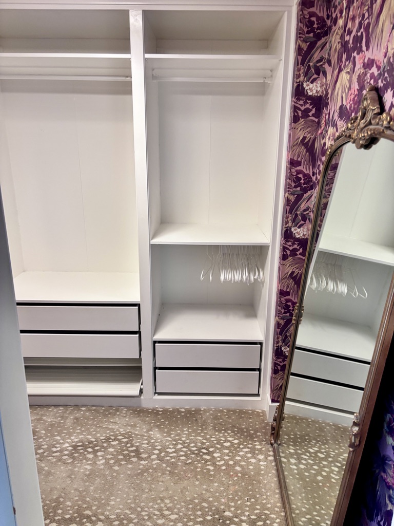 Walk-in closet entry